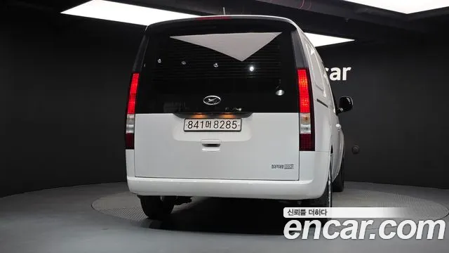 Hyundai Staria 2022 thumb 4