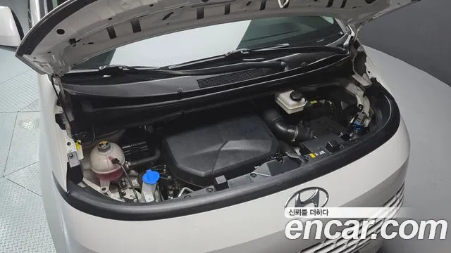 Hyundai Staria 2022 thumb 6