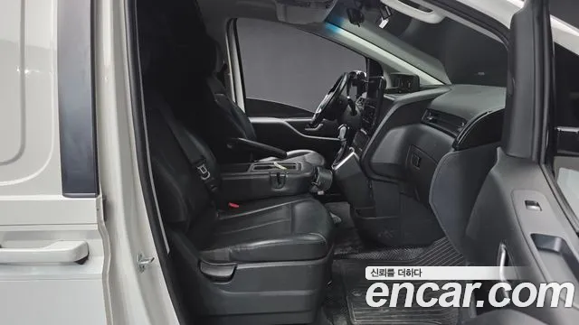 Hyundai Staria 2022 thumb 11