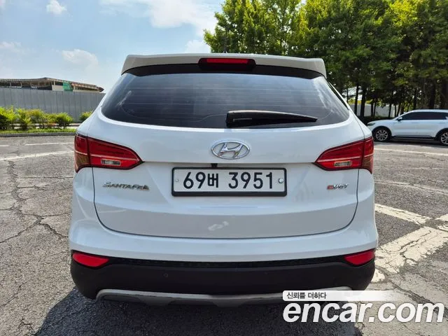 Hyundai Santa Fe 2014 thumb 4