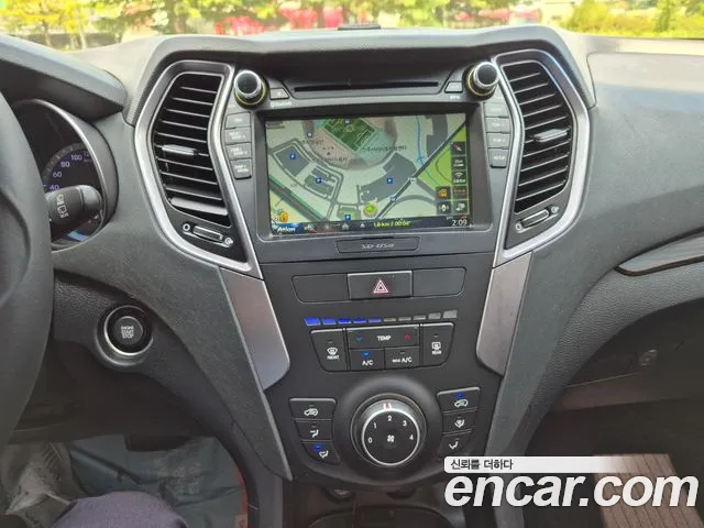 Hyundai Santa Fe 2014 thumb 9