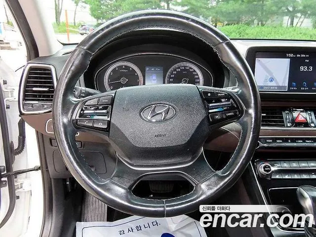 Hyundai Grandeur 2017 thumb 8