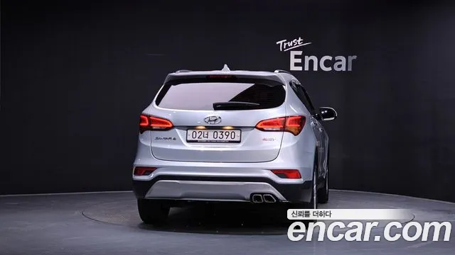 Hyundai Santa Fe 2016 thumb 4