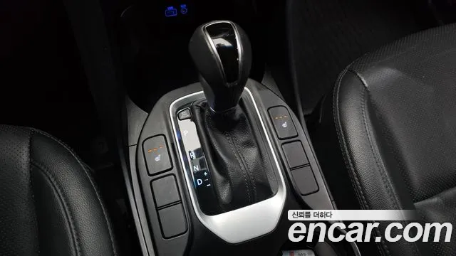 Hyundai Santa Fe 2016 thumb 9
