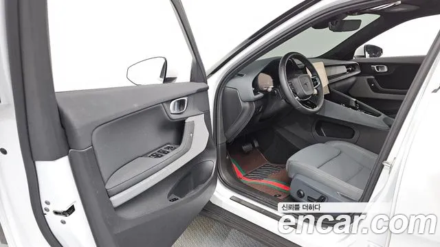 Polestar 2 2022 thumb 9