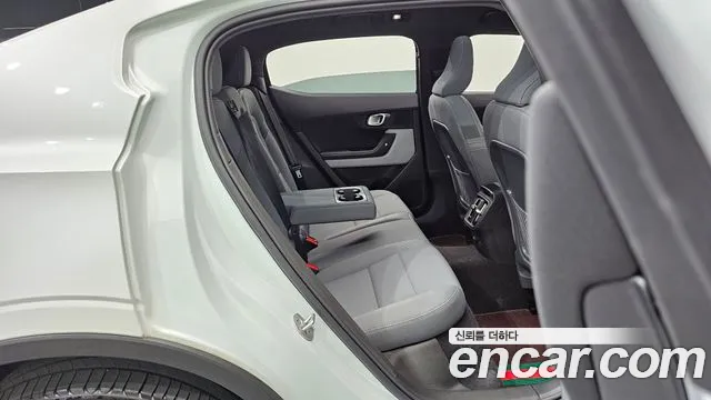 Polestar 2 2022 thumb 10