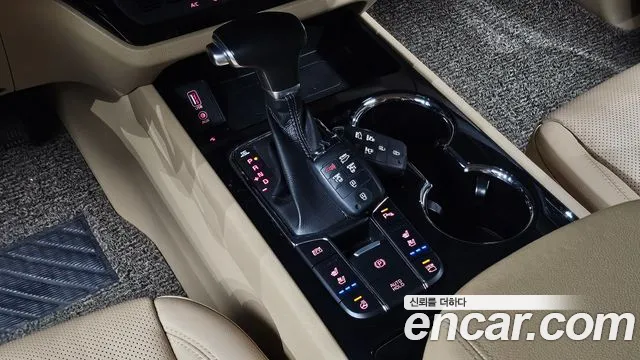 Kia Carnival 2018 thumb 9