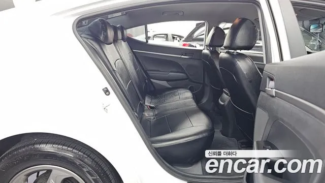 Hyundai Avante 2019 thumb 12