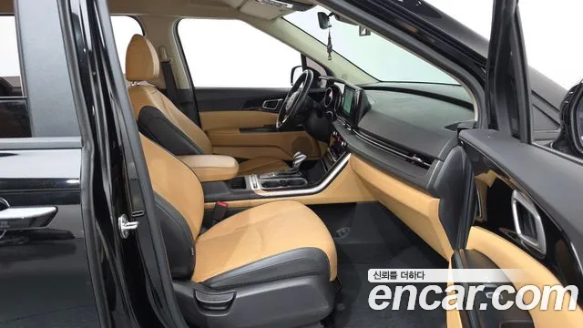 Kia Carnival 2021 thumb 11
