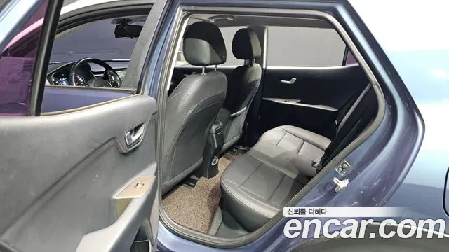 Kia Stonic 2018 thumb 11