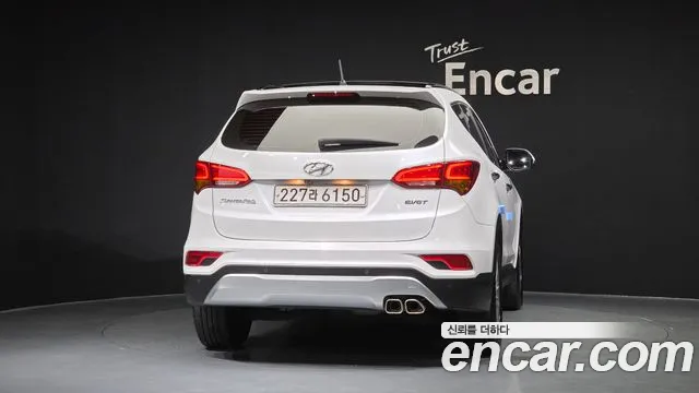 Hyundai Santa Fe 2015 thumb 4