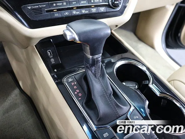 Kia Carnival 2018 thumb 9