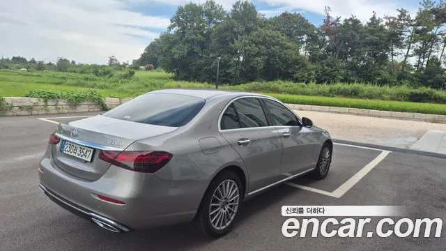 Mercedes-Benz E-Класс 2023 thumb 2