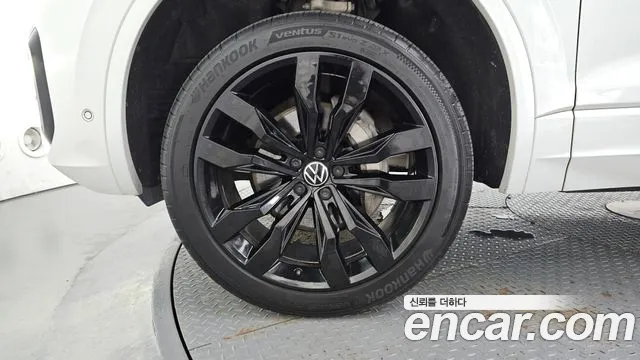 Volkswagen Touareg 2023 thumb 5