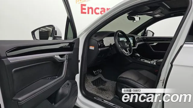 Volkswagen Touareg 2023 thumb 10