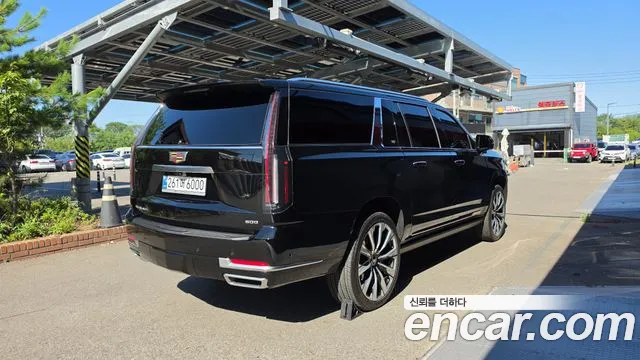 Cadillac Escalade 2026 thumb 2