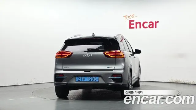Kia Niro 2021 thumb 4