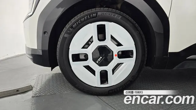 Kia EV9 2023 thumb 4