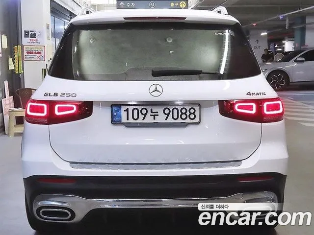Mercedes-Benz GLB 2021 thumb 5