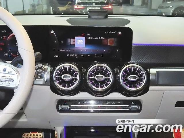 Mercedes-Benz GLB 2021 thumb 11