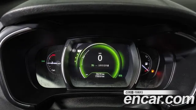 Renault-KoreaSamsung Koleos 2018 thumb 8
