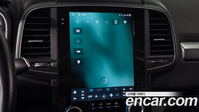 Renault-KoreaSamsung Koleos 2018 thumb 12