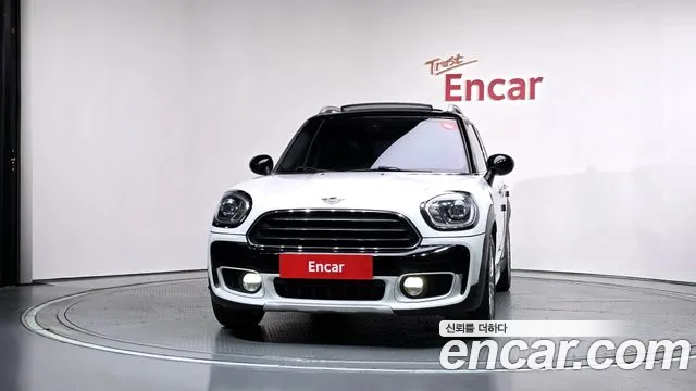 MINI Countryman 2018 thumb 3