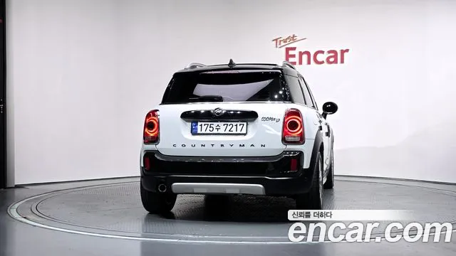 MINI Countryman 2018 thumb 4