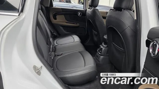 MINI Countryman 2018 thumb 12