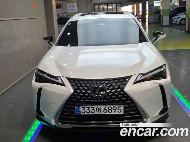 Lexus UX 2025 thumb 2