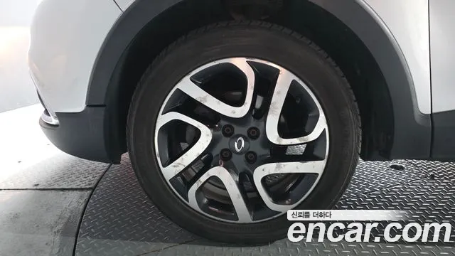 Renault-KoreaSamsung Captur 2015 thumb 5