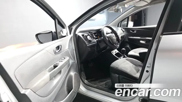 Renault-KoreaSamsung Captur 2015 thumb 10
