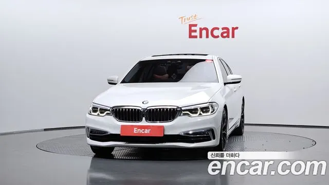 BMW 5-Series 2018 thumb 3