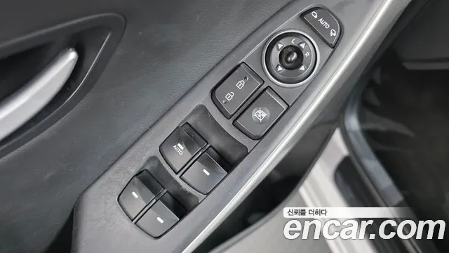 Hyundai i30 2013 thumb 11