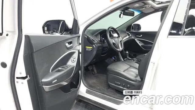 Hyundai Santa Fe 2016 thumb 10