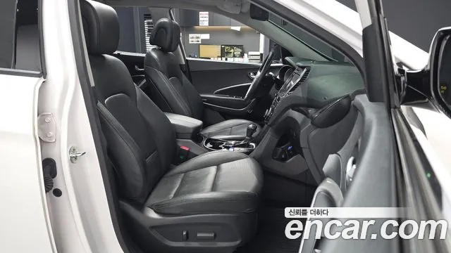 Hyundai Santa Fe 2016 thumb 11