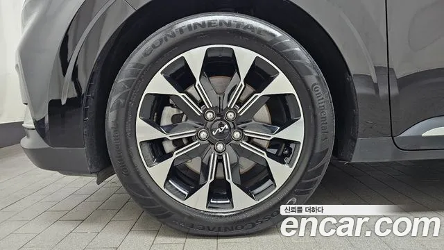 Kia Carnival 2023 thumb 5