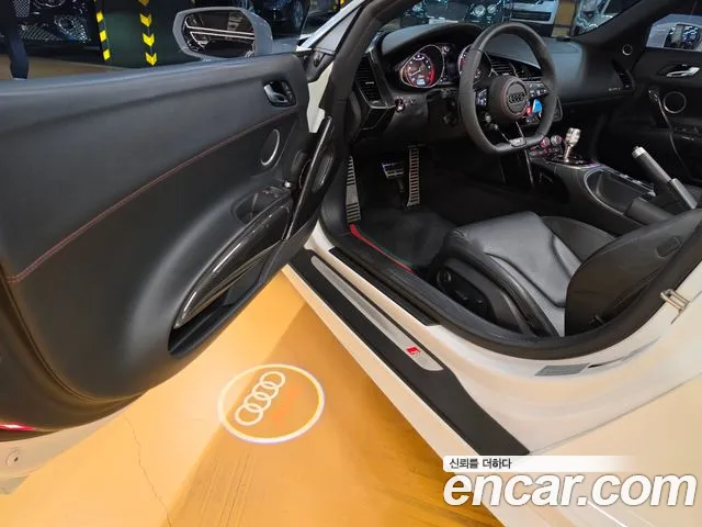 Audi R8 2014 thumb 6
