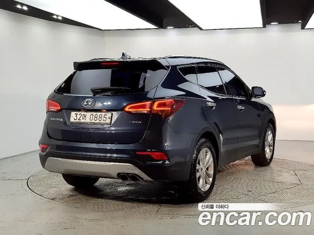Hyundai Santa Fe 2016 thumb 4