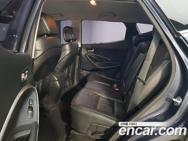 Hyundai Santa Fe 2016 thumb 9