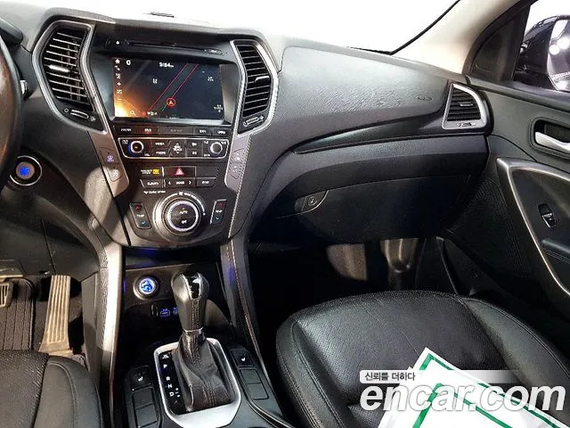 Hyundai Santa Fe 2016 thumb 10