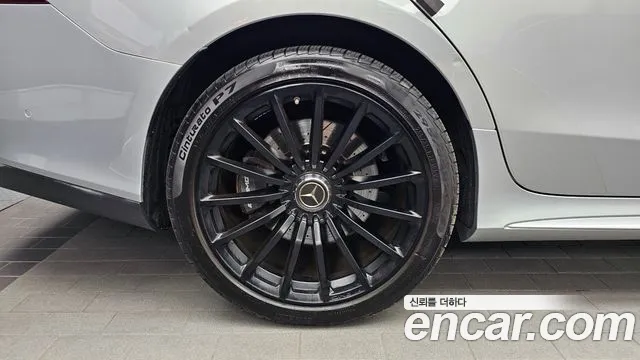 Mercedes-Benz AMG GT 2019 thumb 5