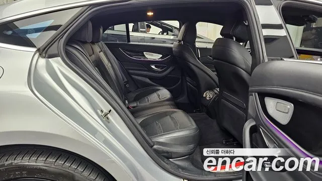 Mercedes-Benz AMG GT 2019 thumb 11