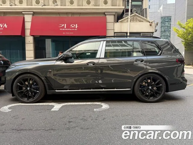 BMW X7 2026 thumb 9