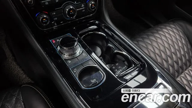 Jaguar XJ 2016 thumb 8