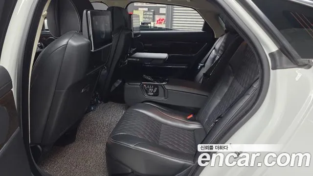 Jaguar XJ 2016 thumb 11