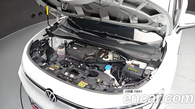 Volkswagen ID.4 2023 thumb 5