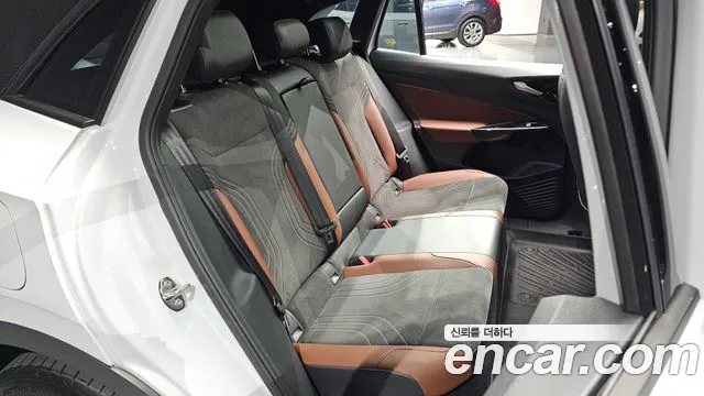 Volkswagen ID.4 2023 thumb 10