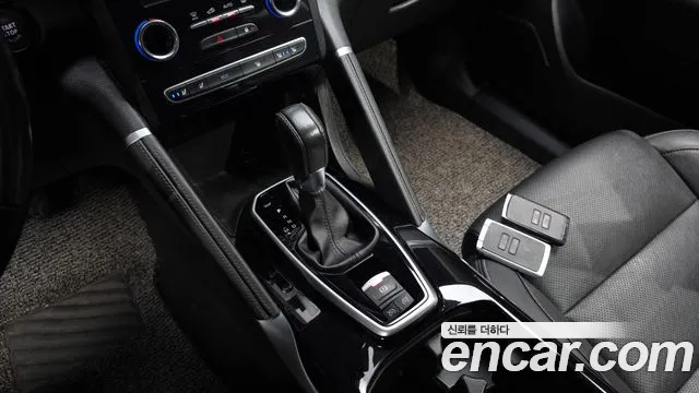 Renault-KoreaSamsung Koleos 2020 thumb 9