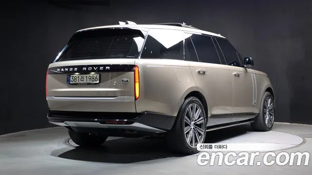 Land Rover Range Rover 2022 thumb 2